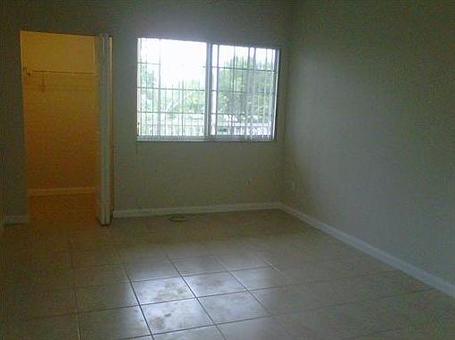 5th image of 7400 NW 4th St APT 208