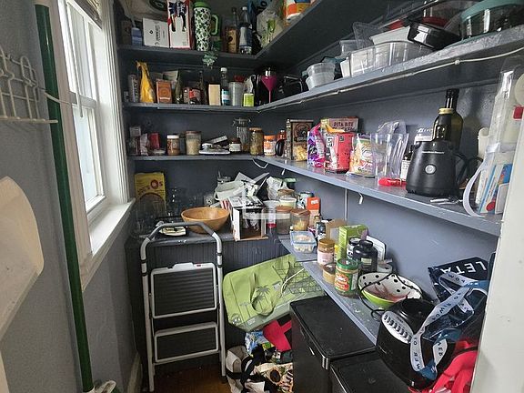 3rd image of 189-191 Lowell St #1