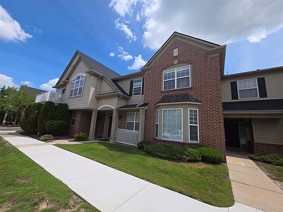 2nd image of 4065 Radcliff Dr