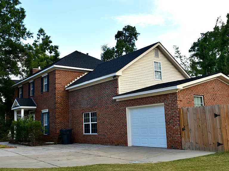 533 Oak Brook Dr — Photo 5