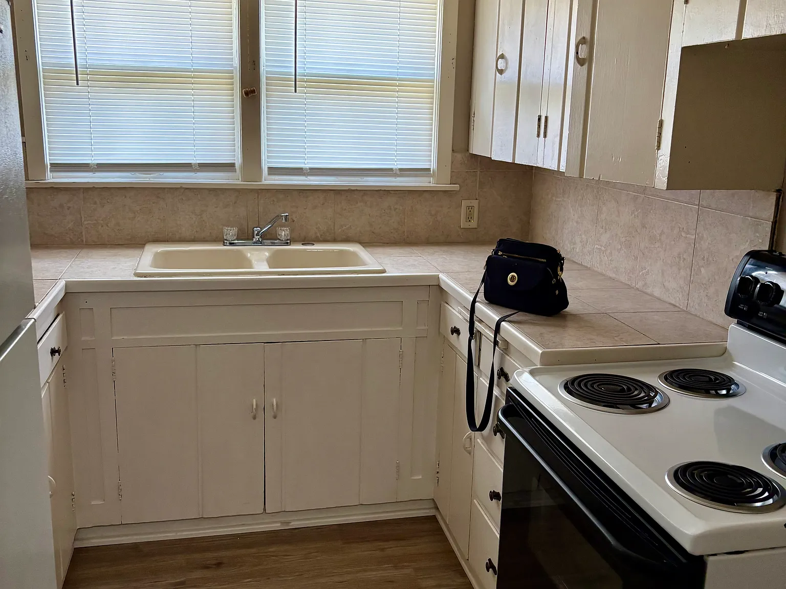 2 bed, 800 sqft, $800 — Photo 4