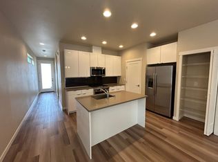 905 Sunseeker Ln, Bellingham, WA 98226