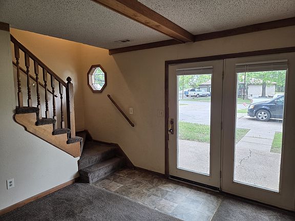 5th image of 808 NE Ball Dr APT A