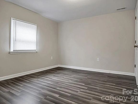 5th image of 301 Jc Dellinger Rd #301