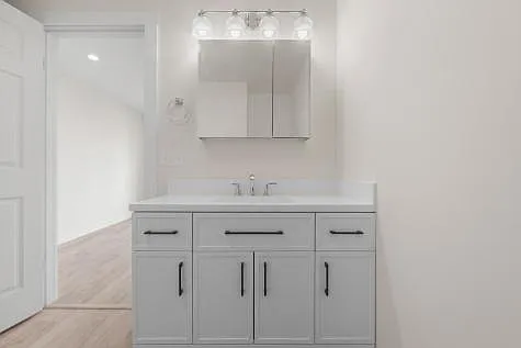 En-suite bath