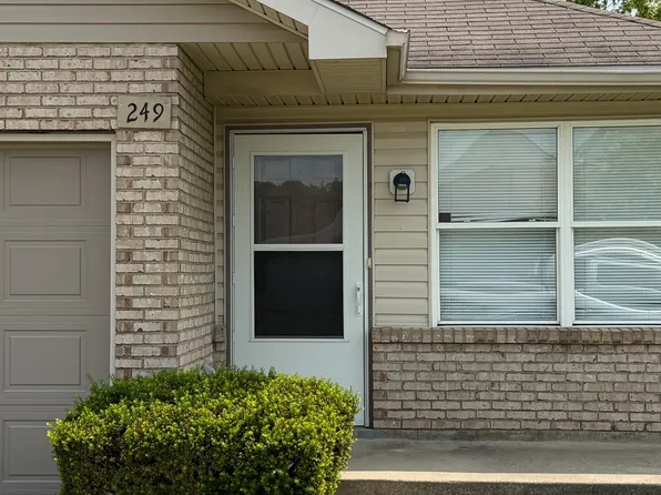 249 Delaware Xing, Eaton, OH 45320