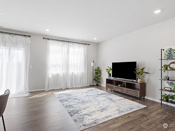 4th image of 18725 Emmons Court E