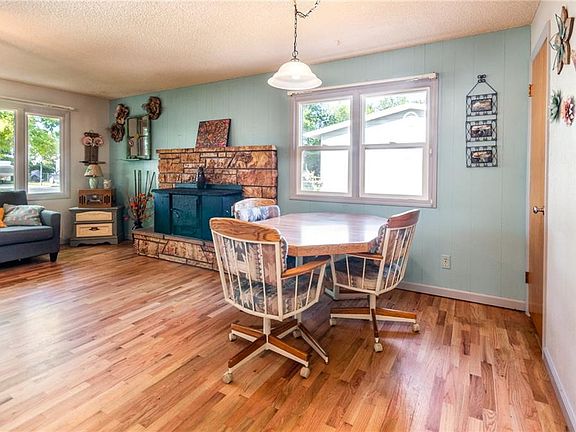 5th image of 2235 Pueblo Dr