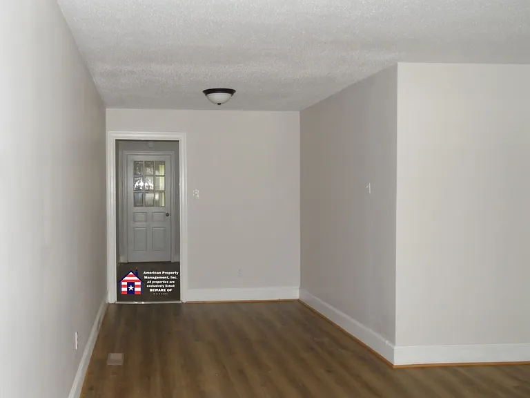 1007 Evergreen Ave #B — Photo 4
