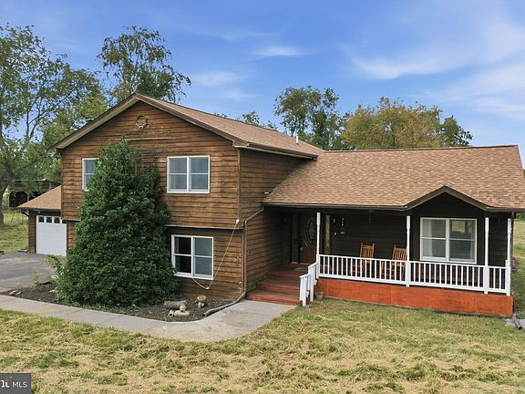 2nd image of 598 White Oaks Dr