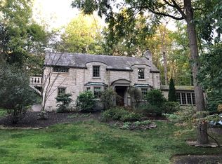 16 Forest Glen Dr, Pittsburgh, PA 15228