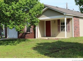 818 Cowell St, Claremore, OK 74017