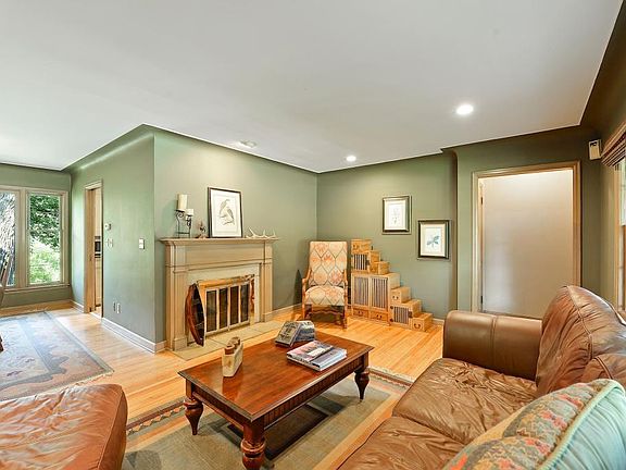 5th image of 3708 W 57th St