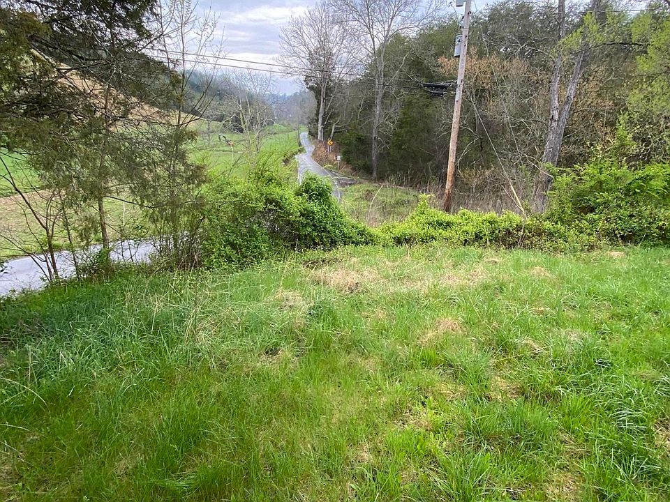 2nd image of 1570 Gists Creek Rd