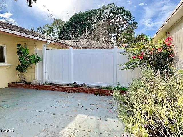 109 E Channel Islands Blvd — Photo 9