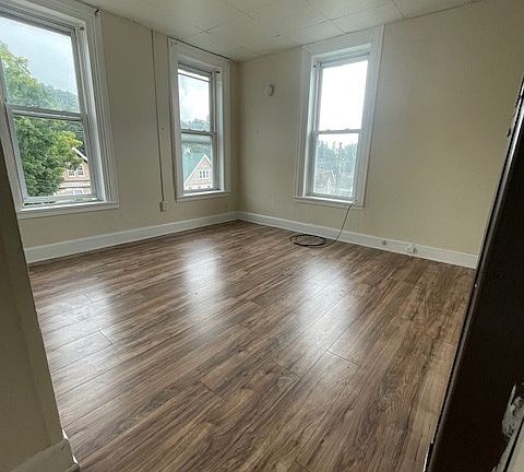 3rd image of 123 Park Ave #11002053