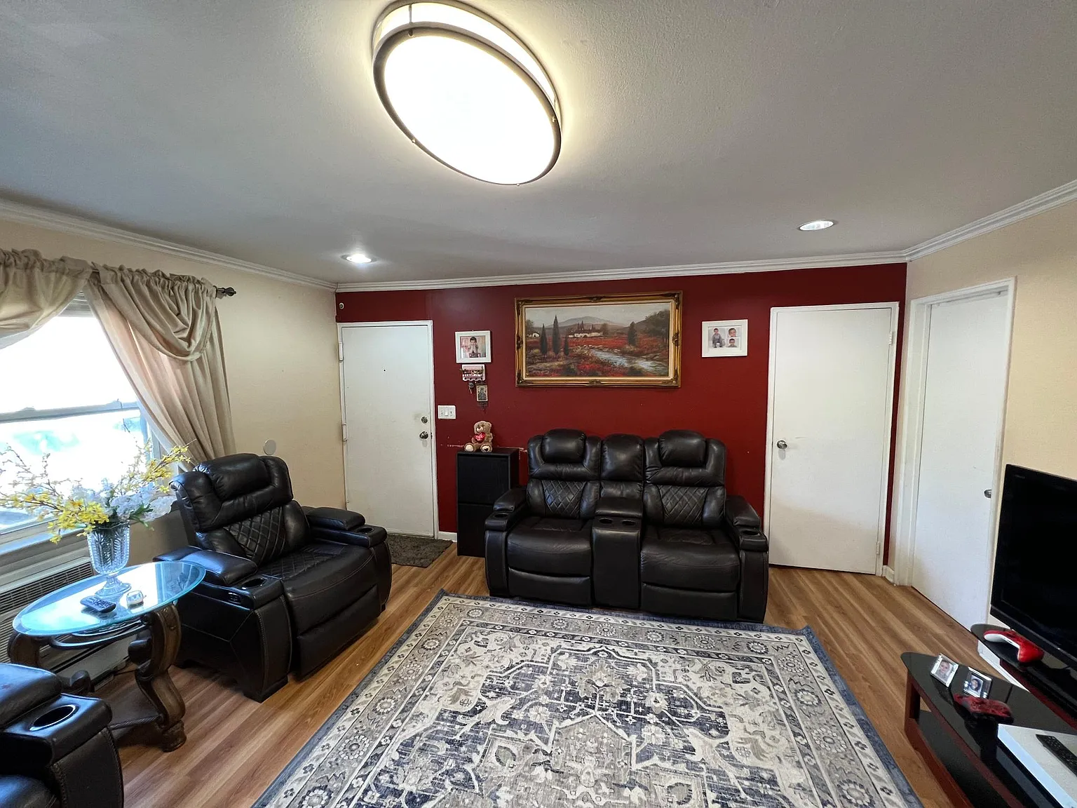 2 bed, 868 sqft, $2,299 — Photo 3
