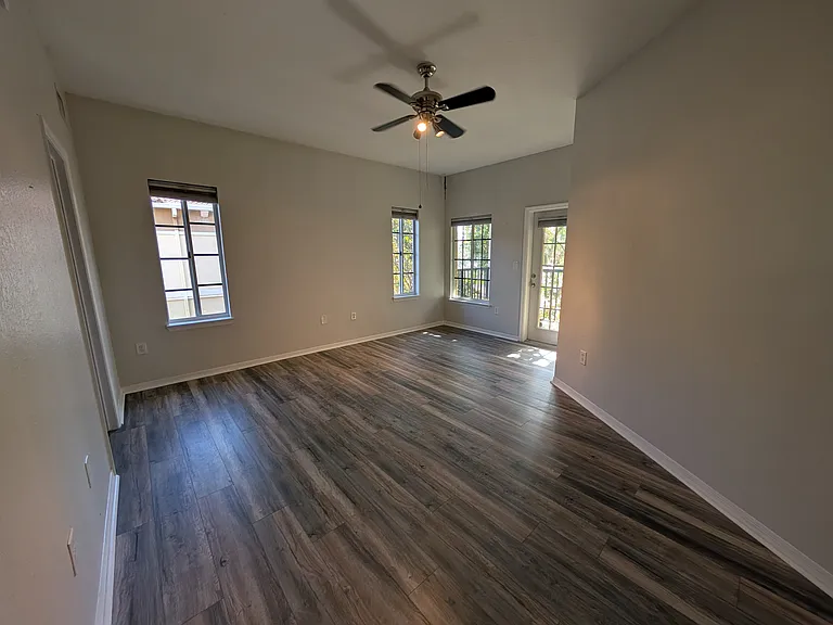 5202 Hampton Beach Pl — Photo 12