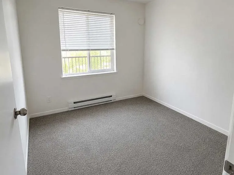 Baker Vista Apartments — Photo 13