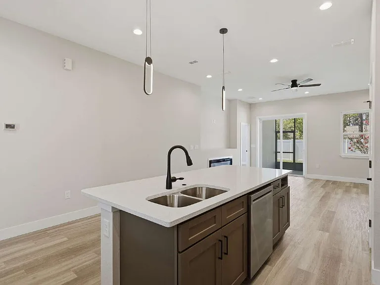 6 Unicorn Ct #A — Photo 8