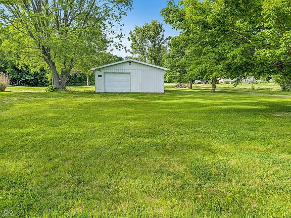4th image of 4196 E County Road 250 N