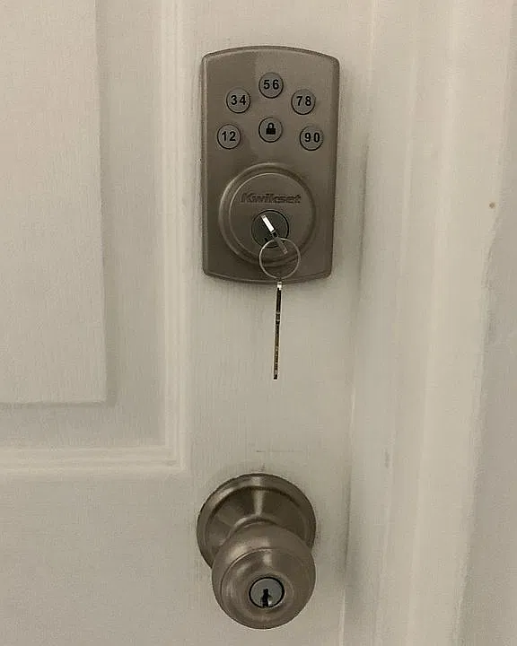 Smartcode door lock