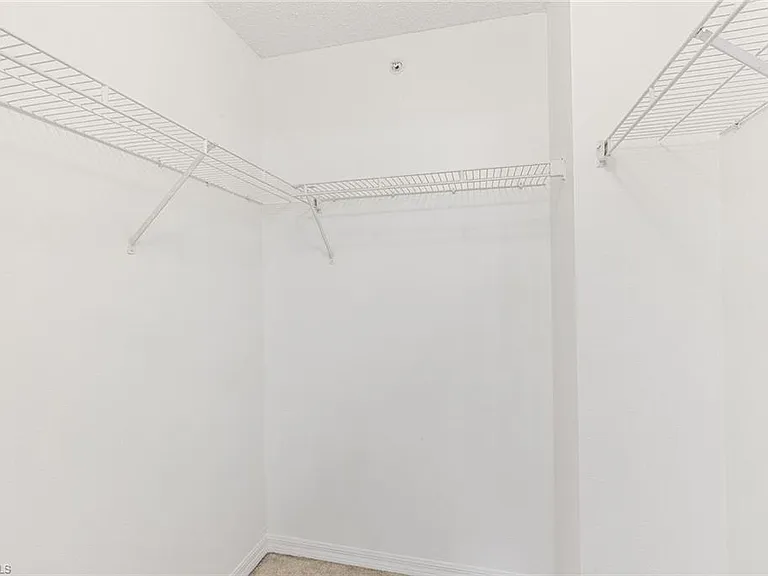 8920 Colonnades Ct E #518 — Photo 10