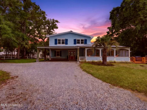 501 Forest Hill Dr, Ocean Springs, MS 39564