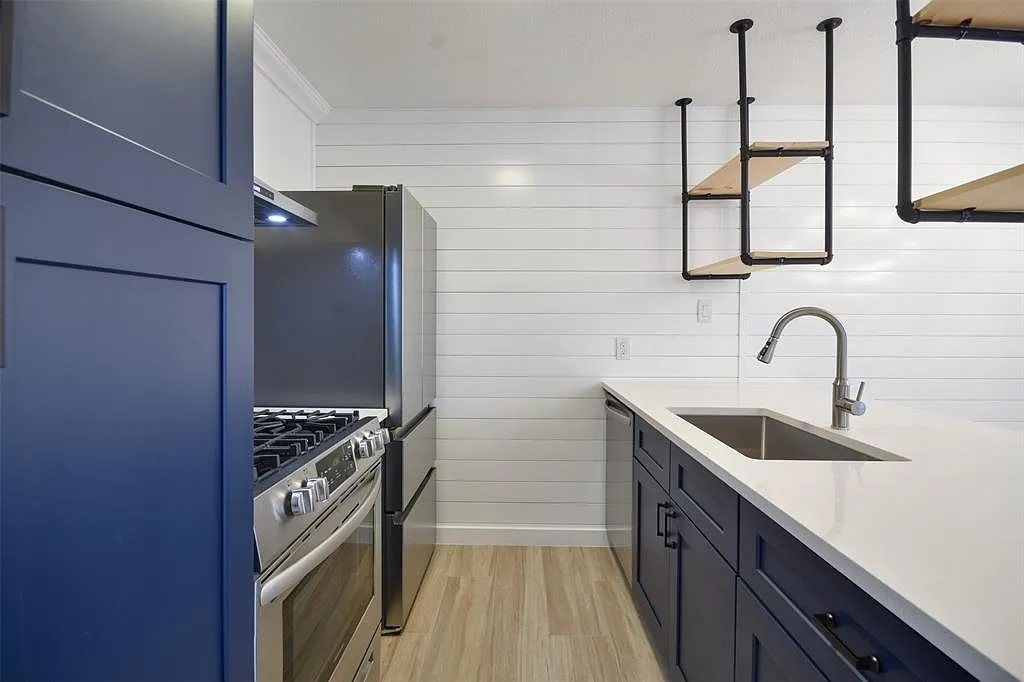 1 bed, 1.0 bath, 626 sqft, $1,350 — Photo 2