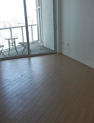 3rd image of 1900 N Bayshore Dr APT 2310