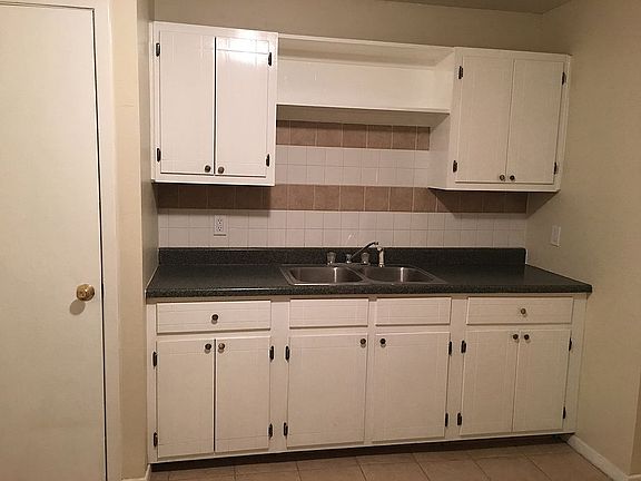5th image of 2817 Dogwood Park Dr