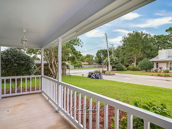 3rd image of 4241 Spanish Trail Pl