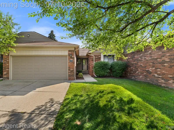 13760 Provincial Dr, Sterling Heights, MI 48313