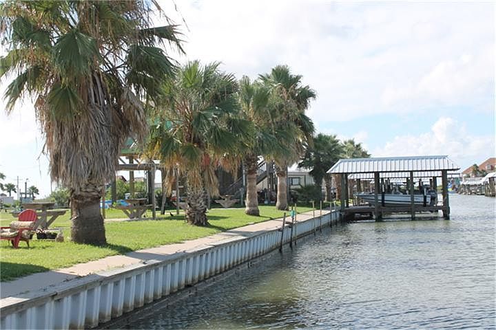 2nd image of 1300 Resort Rd