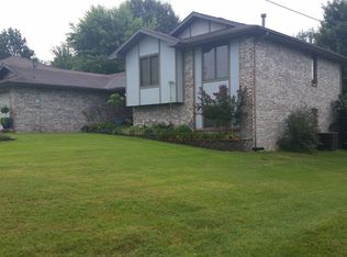 1348 E Smith St, Springfield, MO 65803