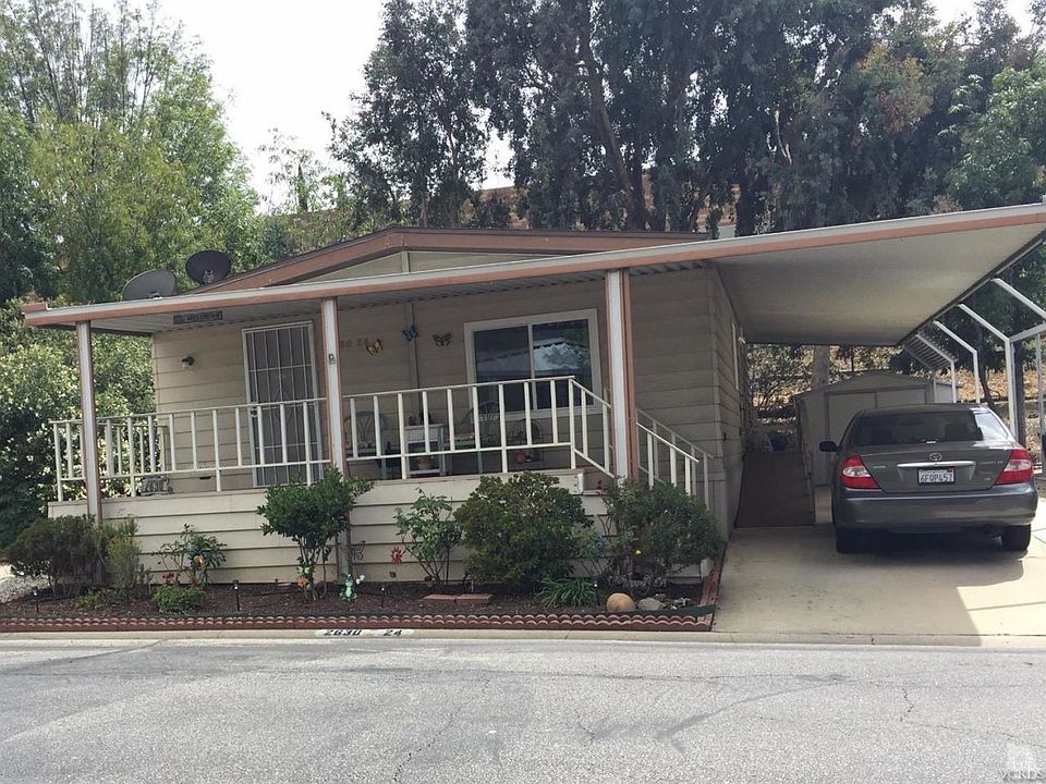 1st image of 2630 Thunderbird Dr