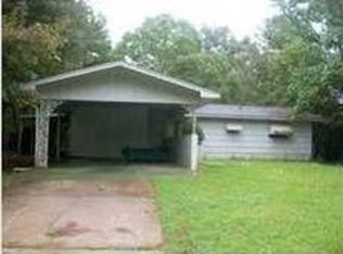 334 Queen Theresa Ln, Jackson, MS 39209