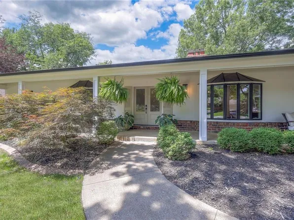 10010 El Monte St, Overland Park, KS 66207