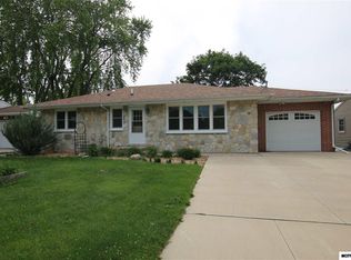 2022 S Jefferson Ave, Mason City, IA 50401