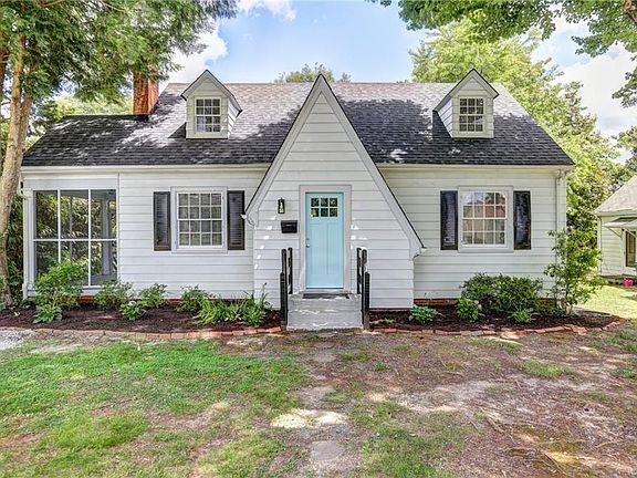 3rd image of 2309 Farrand Dr