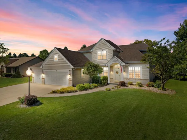 1216 Wegner DRIVE, Mukwonago, WI 53149