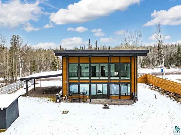 272 E 2nd St, Knife River, MN 55609