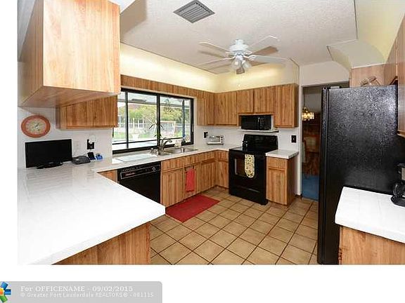 4th image of 11731 NW 27th St