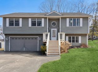 26775 N Ada St, Wauconda, IL 60084