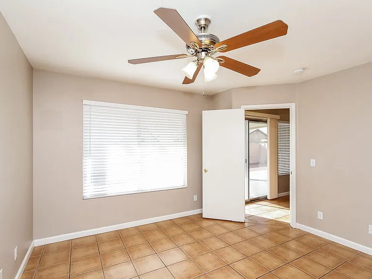 2409 Grand Prize Ave — Photo 8