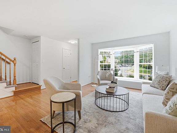 5th image of 9919 Longford Ct
