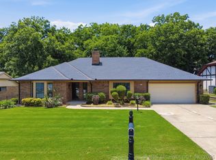 8016 S Irvington Ave, Tulsa, OK 74136
