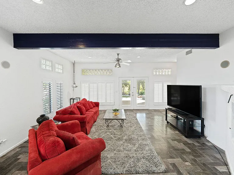 590 Cross River St #1 — Photo 7