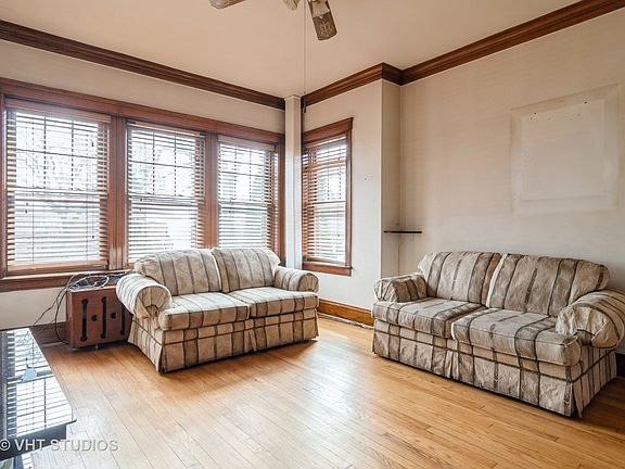 3rd image of 2258 W Logan Blvd