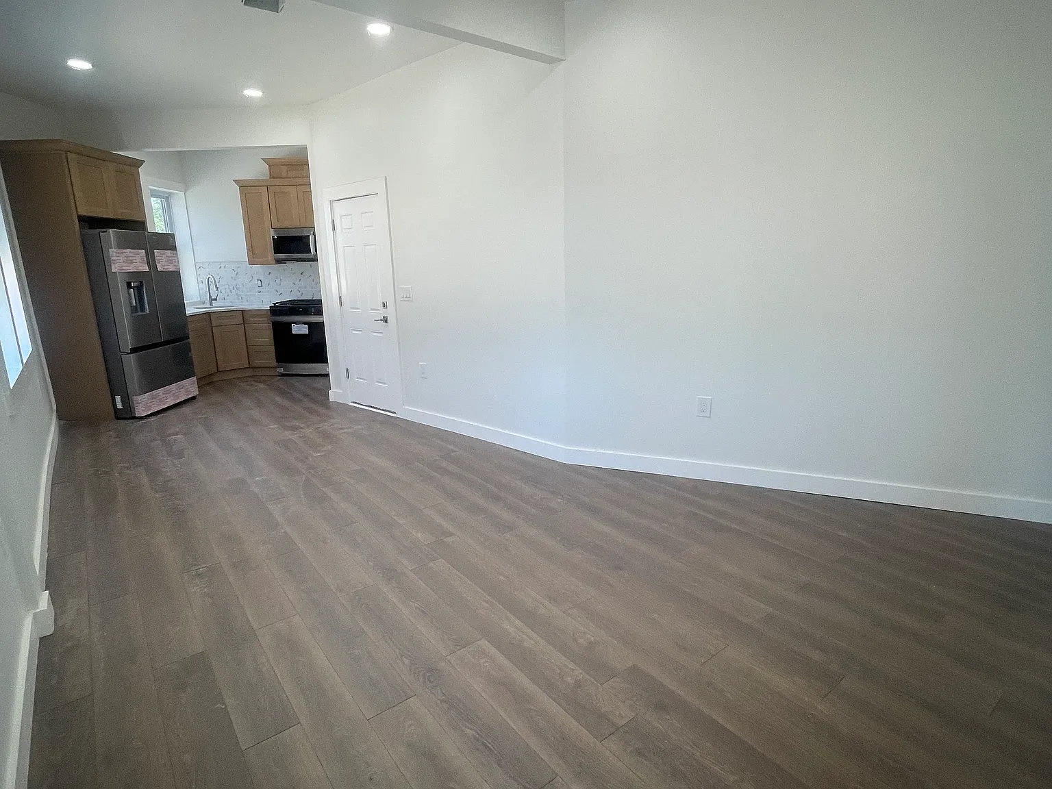 295 Main St — Photo 3